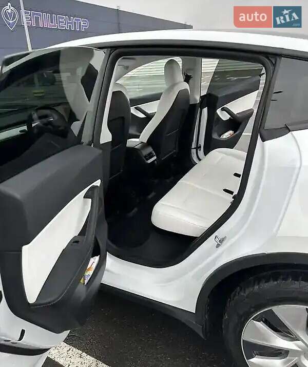 Внедорожник / Кроссовер Tesla Model Y 2021 в Киеве фото 3 Внедорожник / Кроссовер Tesla Model Y 2021 в Киеве