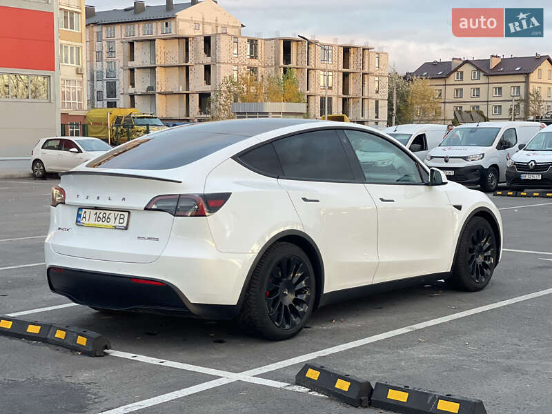 Tesla Model Y 2022