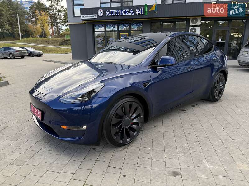 Позашляховик / Кросовер Tesla Model Y 2021 в Львові фото 4 Позашляховик / Кросовер Tesla Model Y 2021 в Львові