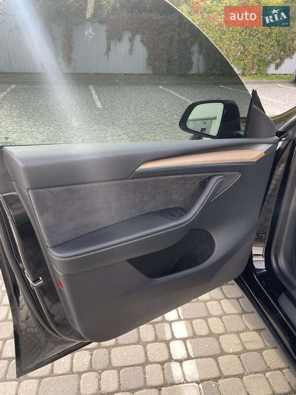 Внедорожник / Кроссовер Tesla Model Y 2022 в Ивано-Франковске фото 22 Внедорожник / Кроссовер Tesla Model Y 2022 в Ивано-Франковске