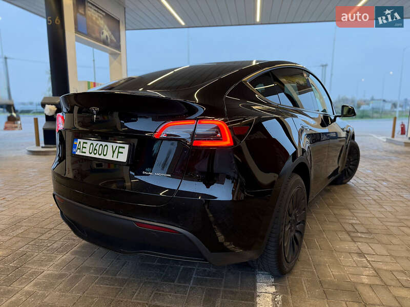 Внедорожник / Кроссовер Tesla Model Y 2022 в Днепре