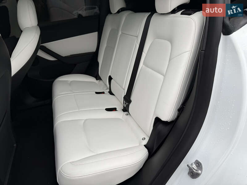 Позашляховик / Кросовер Tesla Model Y 2022 в Дніпрі