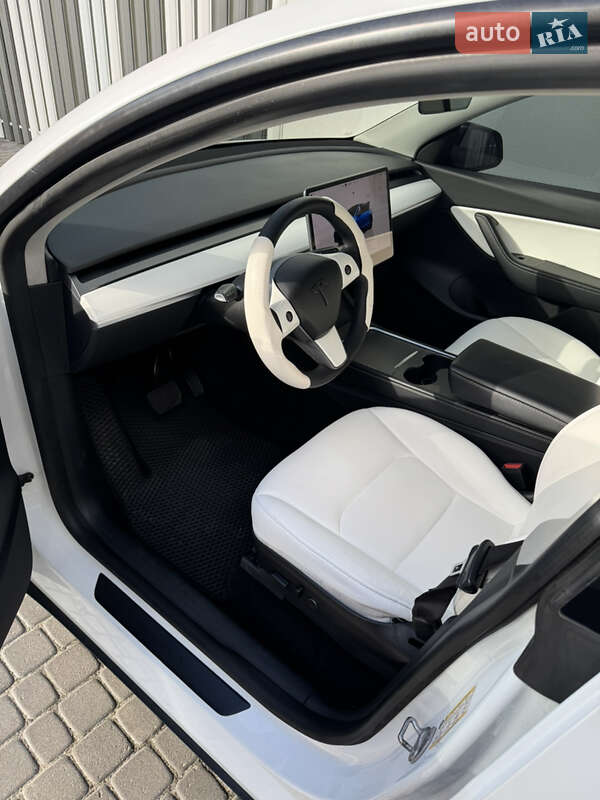 Позашляховик / Кросовер Tesla Model Y 2022 в Бучі фото 4 Позашляховик / Кросовер Tesla Model Y 2022 в Бучі