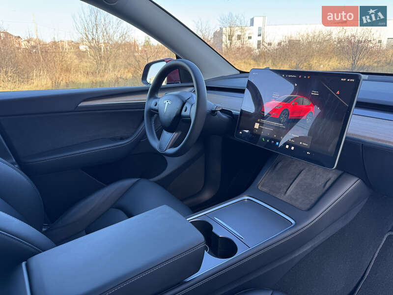 Позашляховик / Кросовер Tesla Model Y 2025 в Стрию