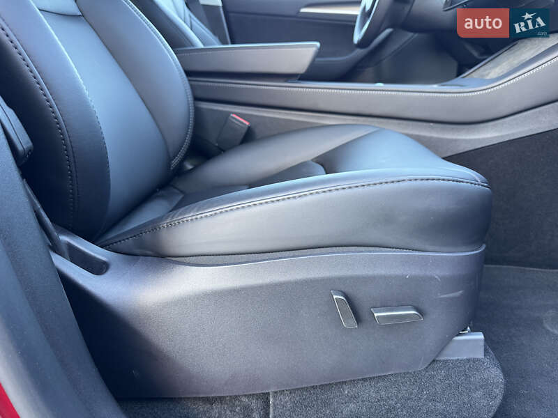 Позашляховик / Кросовер Tesla Model Y 2025 в Стрию