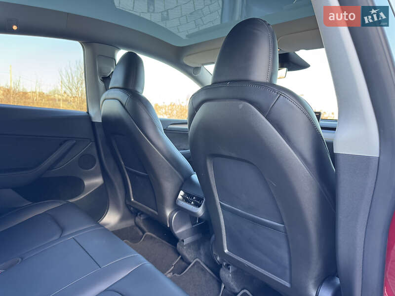 Позашляховик / Кросовер Tesla Model Y 2025 в Стрию
