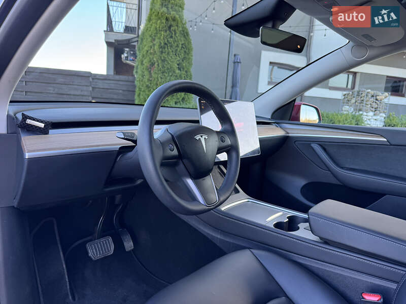Позашляховик / Кросовер Tesla Model Y 2025 в Стрию