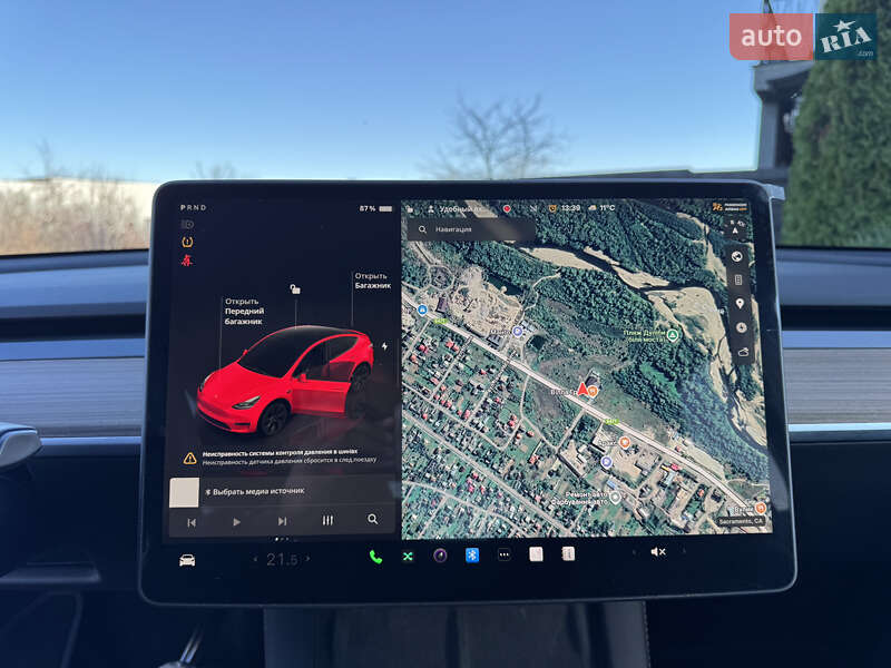 Позашляховик / Кросовер Tesla Model Y 2025 в Стрию