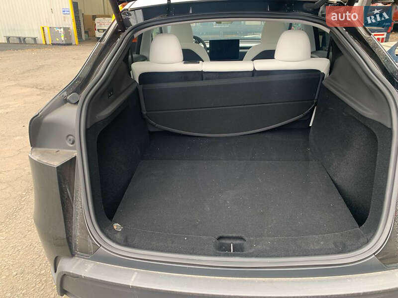 Внедорожник / Кроссовер Tesla Model Y 2025 в Черновцах фото 10 Внедорожник / Кроссовер Tesla Model Y 2025 в Черновцах