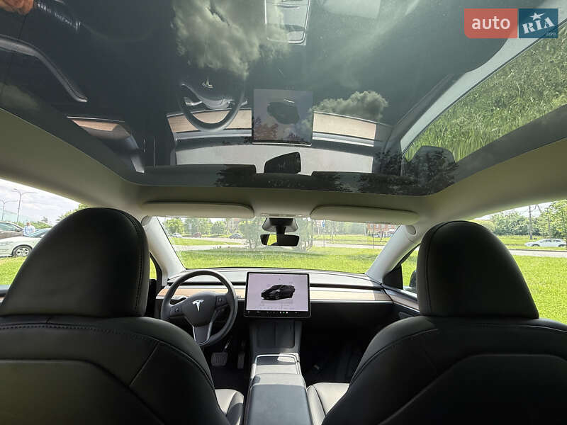 Позашляховик / Кросовер Tesla Model Y 2024 в Львові фото 4 Позашляховик / Кросовер Tesla Model Y 2024 в Львові