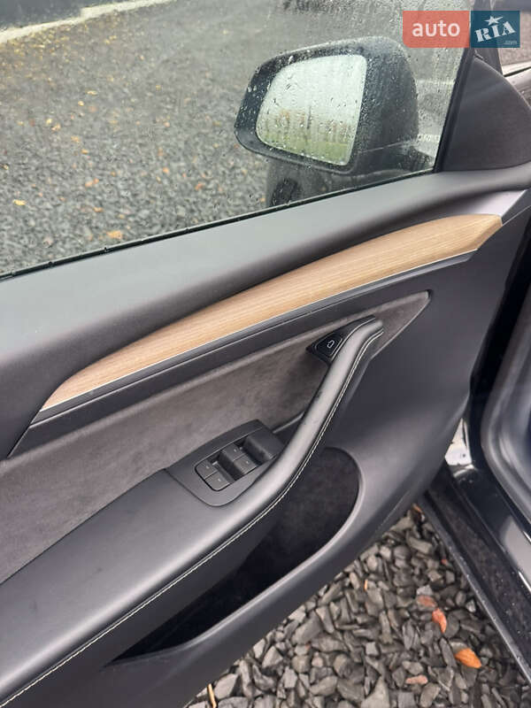 Позашляховик / Кросовер Tesla Model Y 2022 в Луцьку