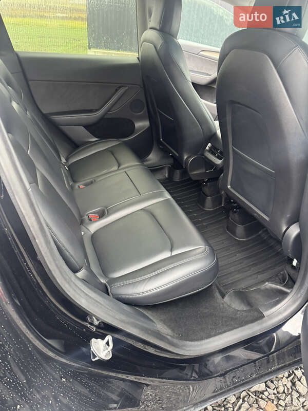 Позашляховик / Кросовер Tesla Model Y 2022 в Луцьку