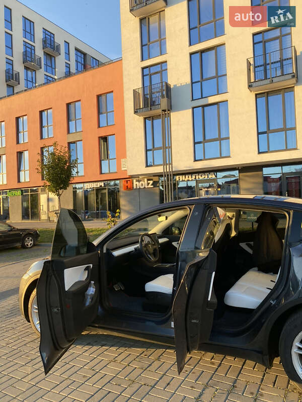 Внедорожник / Кроссовер Tesla Model Y 2021 в Золочеве фото 26 Внедорожник / Кроссовер Tesla Model Y 2021 в Золочеве