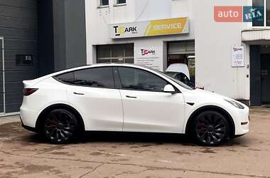 Внедорожник / Кроссовер Tesla Model Y 2023 в Киеве