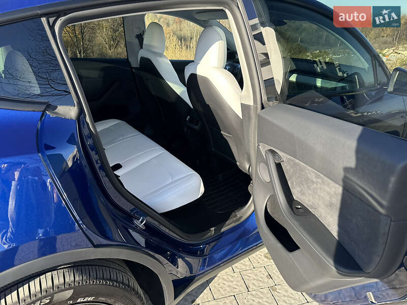 Внедорожник / Кроссовер Tesla Model Y 2024 в Львове