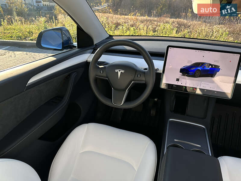 Внедорожник / Кроссовер Tesla Model Y 2024 в Львове