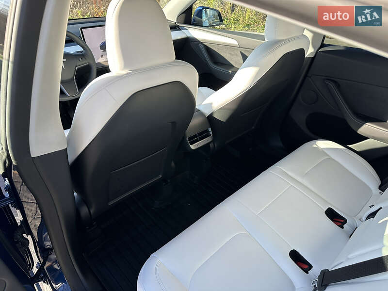 Внедорожник / Кроссовер Tesla Model Y 2024 в Львове