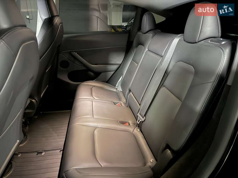 Позашляховик / Кросовер Tesla Model Y 2023 в Дніпрі