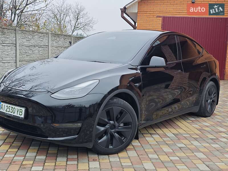 Позашляховик / Кросовер Tesla Model Y 2024 в Києві фото 4 Позашляховик / Кросовер Tesla Model Y 2024 в Києві