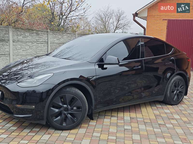 Позашляховик / Кросовер Tesla Model Y 2024 в Києві фото 38 Позашляховик / Кросовер Tesla Model Y 2024 в Києві