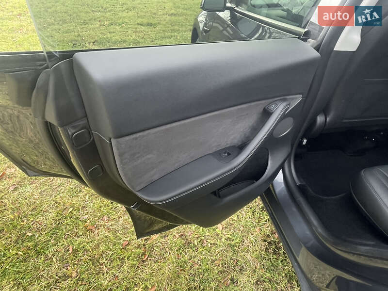 Внедорожник / Кроссовер Tesla Model Y 2023 в Львове фото 16 Внедорожник / Кроссовер Tesla Model Y 2023 в Львове