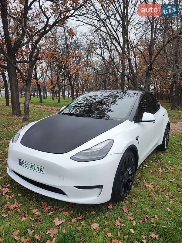 Позашляховик / Кросовер Tesla Model Y 2021 в Миколаєві фото 2 Позашляховик / Кросовер Tesla Model Y 2021 в Миколаєві