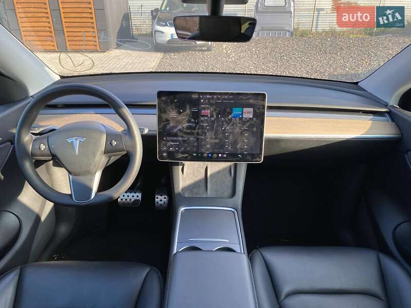 Позашляховик / Кросовер Tesla Model Y 2021 в Львові
