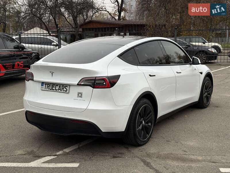 Внедорожник / Кроссовер Tesla Model Y 2021 в Киеве