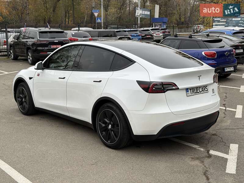 Внедорожник / Кроссовер Tesla Model Y 2021 в Киеве