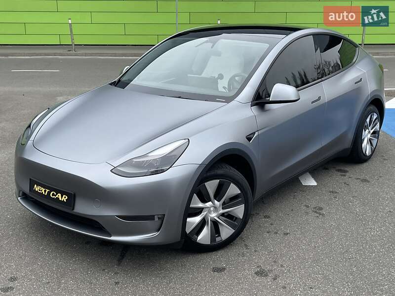 Позашляховик / Кросовер Tesla Model Y 2024 в Києві