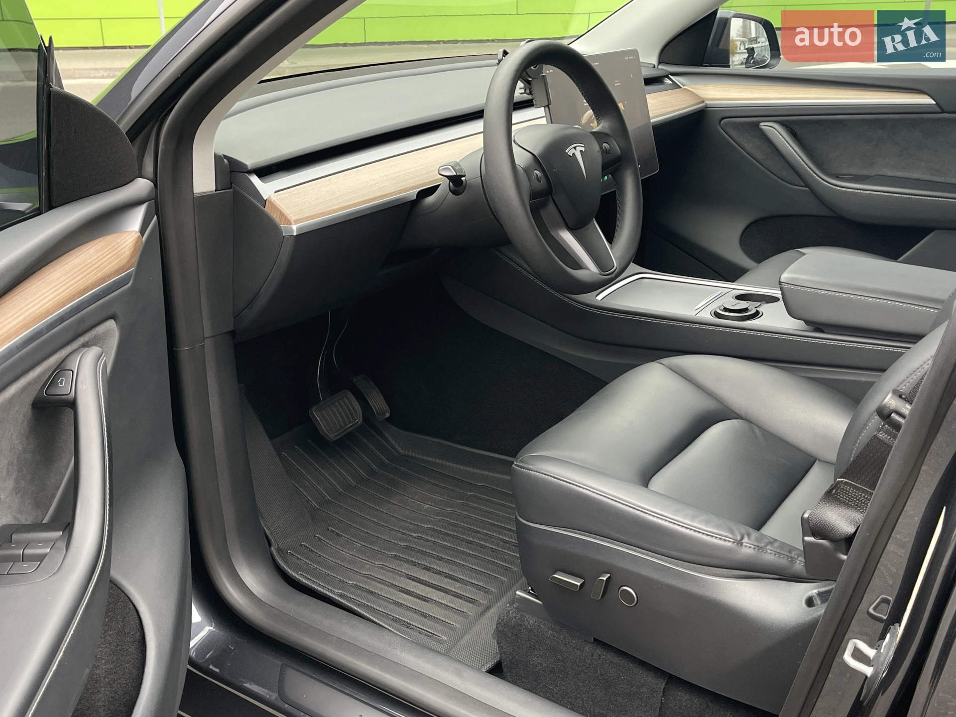 2024 Tesla Model Y - мініатюра 19