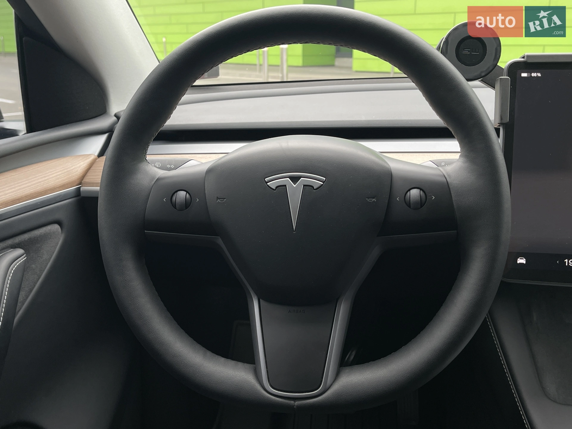 2024 Tesla Model Y - мініатюра 24