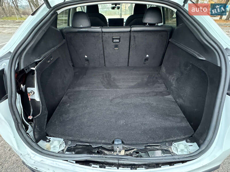 Позашляховик / Кросовер Tesla Model Y 2023 в Рівному