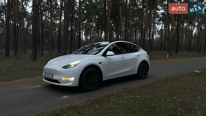 Tesla Model Y 2022 Tesla Model Y 2022