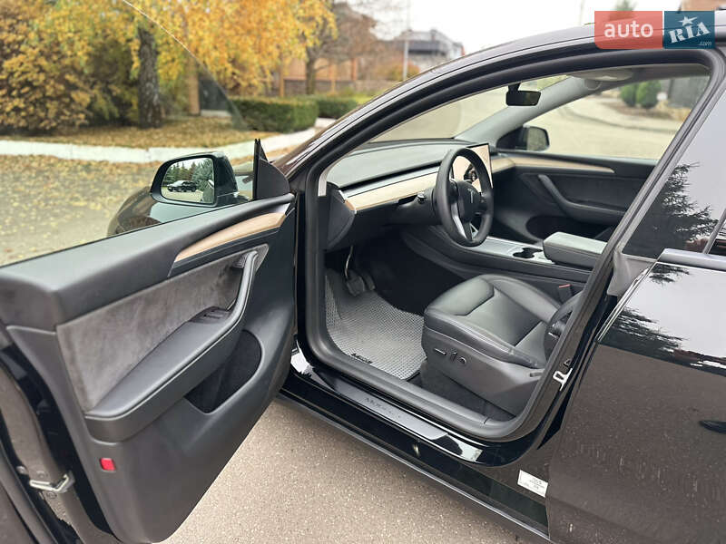 Внедорожник / Кроссовер Tesla Model Y 2023 в Киеве фото 7 Внедорожник / Кроссовер Tesla Model Y 2023 в Киеве