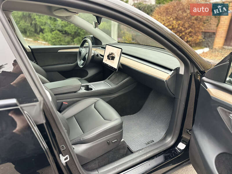 Внедорожник / Кроссовер Tesla Model Y 2023 в Киеве фото 16 Внедорожник / Кроссовер Tesla Model Y 2023 в Киеве