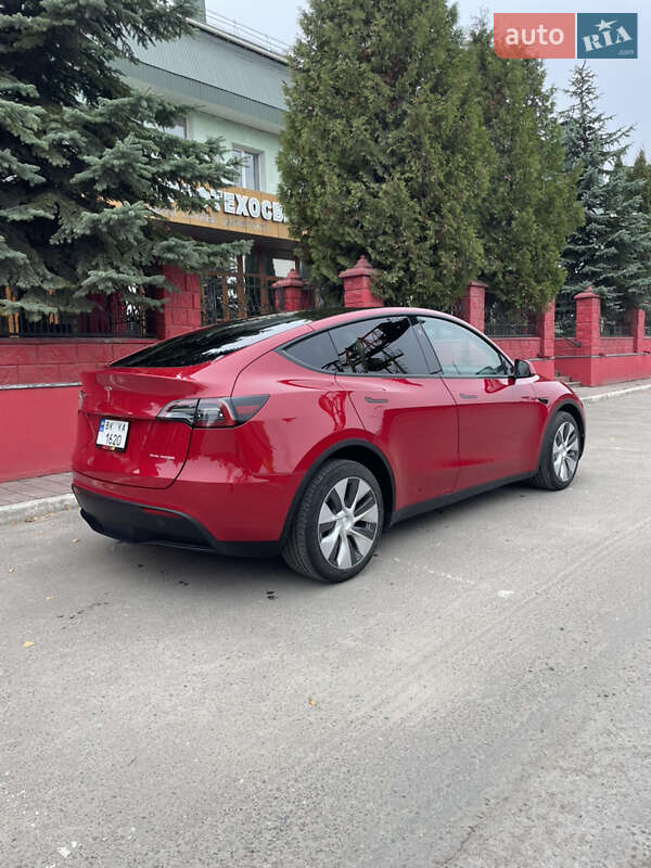 Позашляховик / Кросовер Tesla Model Y 2023 в Рівному фото 3 Позашляховик / Кросовер Tesla Model Y 2023 в Рівному