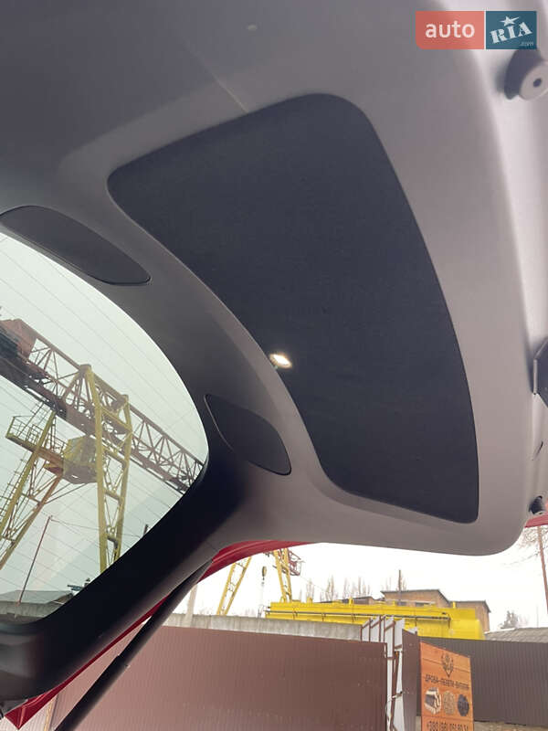 Позашляховик / Кросовер Tesla Model Y 2023 в Рівному фото 14 Позашляховик / Кросовер Tesla Model Y 2023 в Рівному