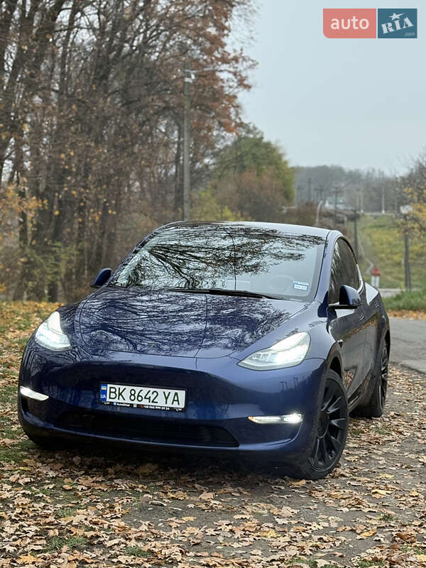 Tesla Model Y 2022