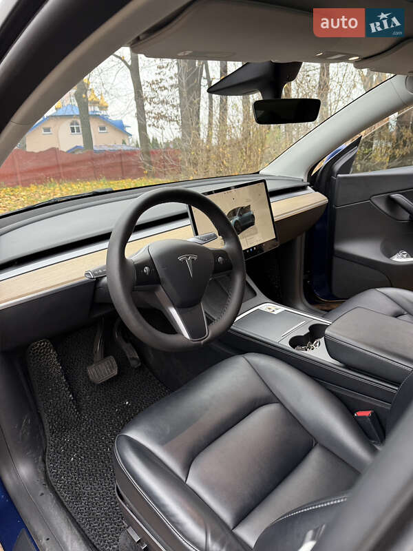 Внедорожник / Кроссовер Tesla Model Y 2022 в Ровно