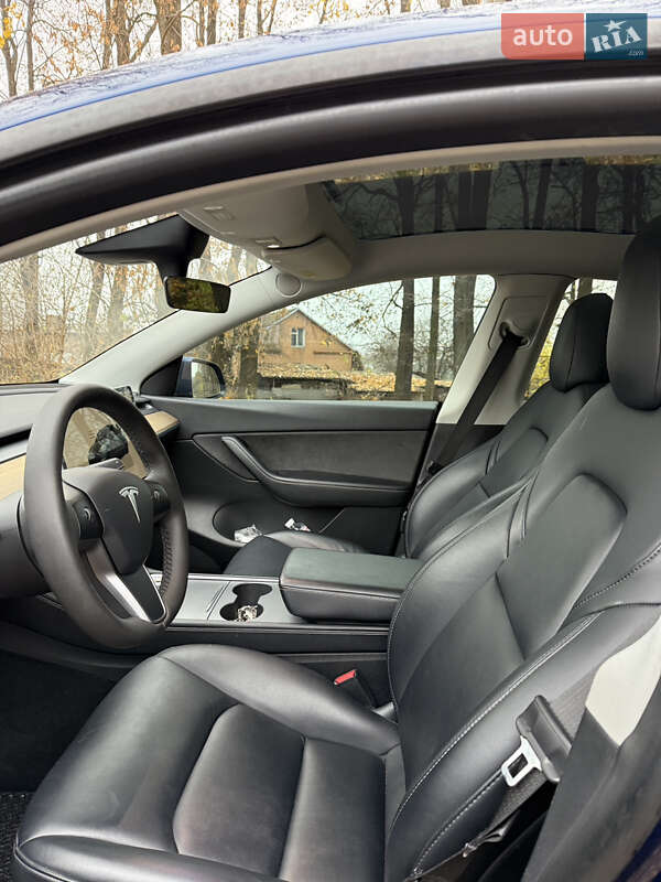 Внедорожник / Кроссовер Tesla Model Y 2022 в Ровно