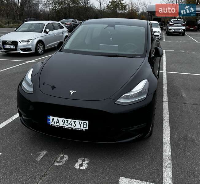 Внедорожник / Кроссовер Tesla Model Y 2022 в Киеве