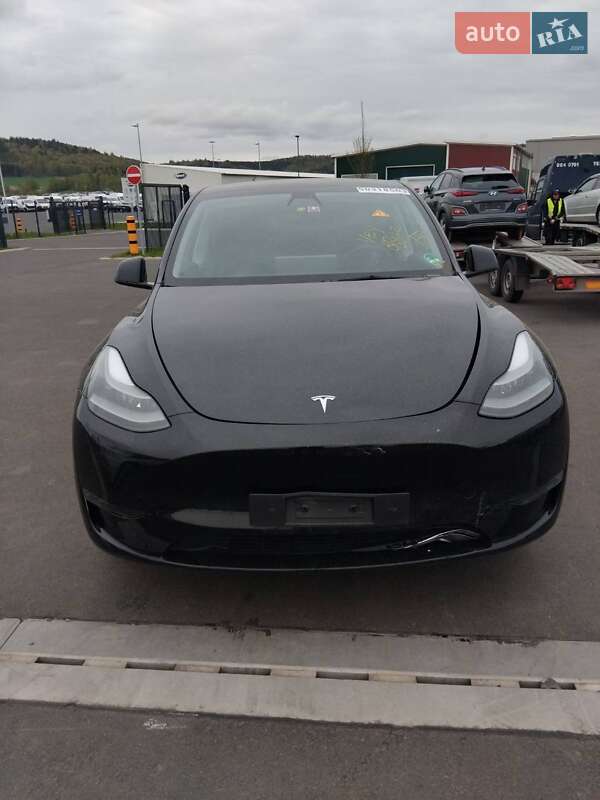 Внедорожник / Кроссовер Tesla Model Y 2022 в Киеве