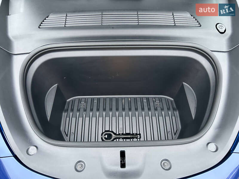 Позашляховик / Кросовер Tesla Model Y 2024 в Києві фото 18 Позашляховик / Кросовер Tesla Model Y 2024 в Києві