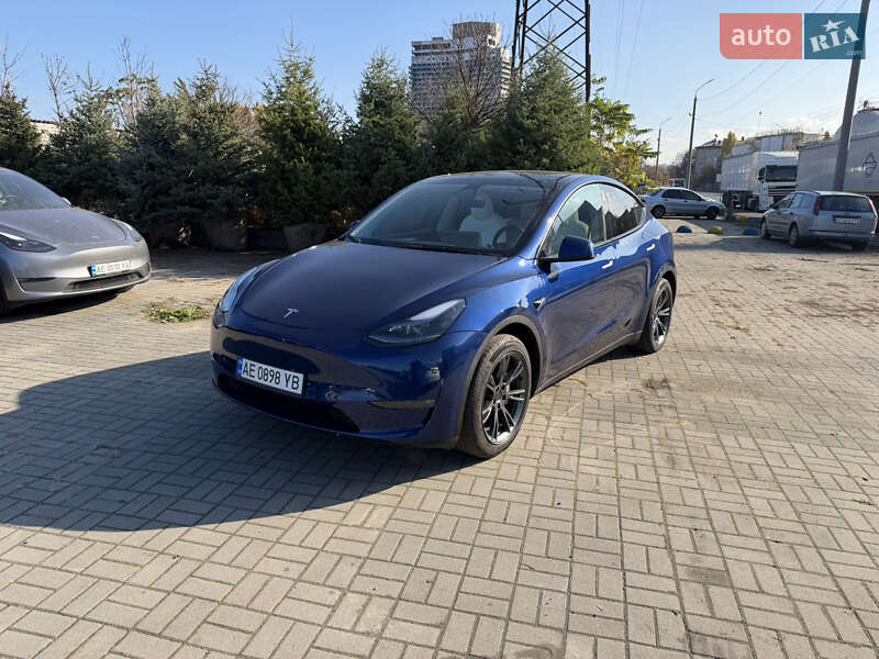 Позашляховик / Кросовер Tesla Model Y 2024 в Дніпрі фото 3 Позашляховик / Кросовер Tesla Model Y 2024 в Дніпрі