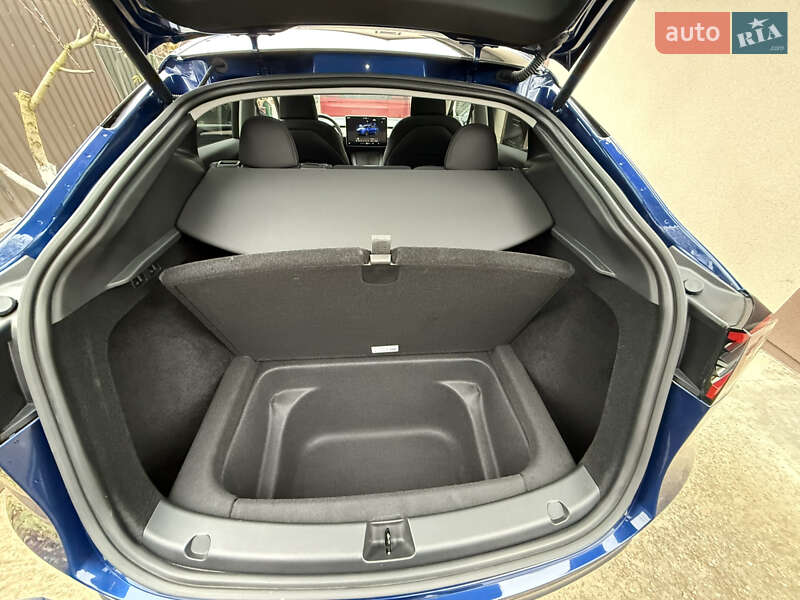 Позашляховик / Кросовер Tesla Model Y 2024 в Бучі