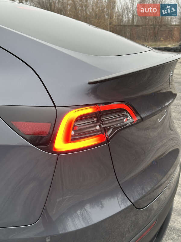 Внедорожник / Кроссовер Tesla Model Y 2021 в Харькове