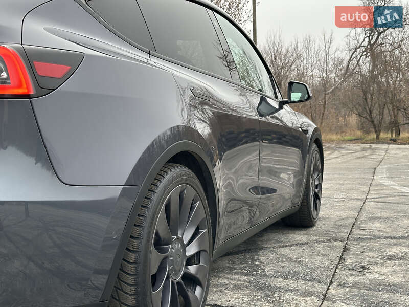 Внедорожник / Кроссовер Tesla Model Y 2021 в Харькове