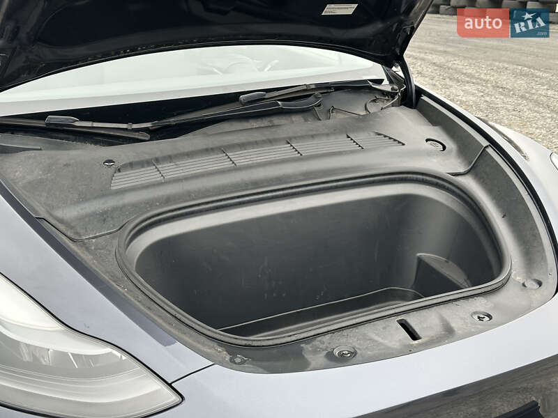 Внедорожник / Кроссовер Tesla Model Y 2021 в Харькове