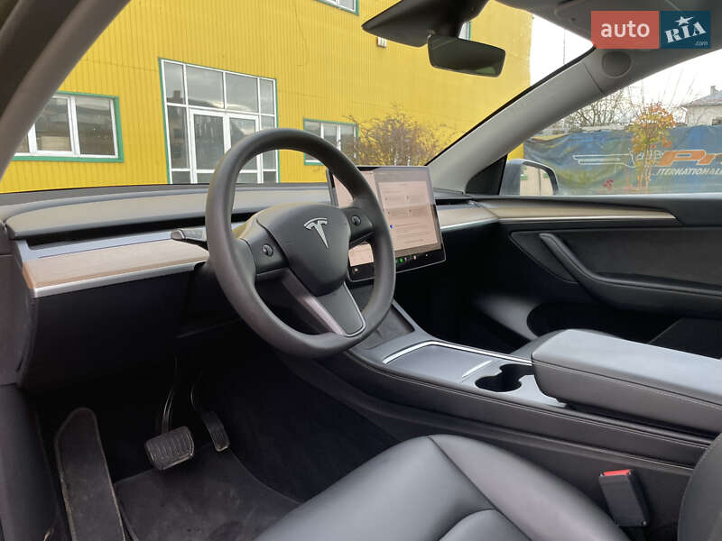 Позашляховик / Кросовер Tesla Model Y 2023 в Стрию фото 59 Позашляховик / Кросовер Tesla Model Y 2023 в Стрию